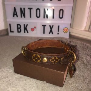 Baxter dog collar ! Authentic